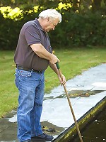 Pool cleaner fucking young beauty