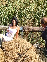 Sweet teen beauty seduces senior