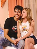 Amateur college couple having great sex