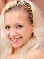 Teen slut Rachelle prefers big cock in her tight twat