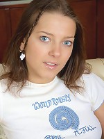 Naughty brunette teen works out her boyfriend\'s huge cock