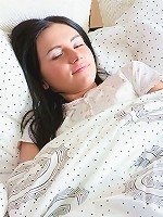 Naughty teen Jewy enjoys hard fuck in the morning