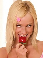 Blonde teen nymph teasingly spreads twat - Hanna - Blonde nymph teasingly spreads twat