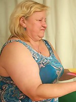 She baked him a tasty cake for this birthday and now the mature chick wants his hard cock