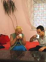 After fucking her mature pussy he pulls out and shoots his wad on her pubic hair