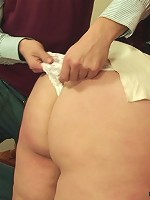 Mature on her hands and knees has cock in her ass and in her mouth at the same time