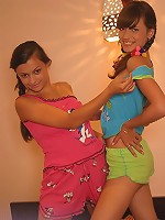 Meet Anna and Anna two girlfriends in the third issue of FM-Teens!