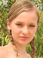 Sexy teen wants you to play with her