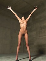 Silvie Bush On High Heels