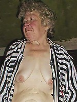 amateur granny showing off at home