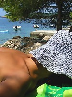 amateur outdoor nude