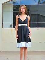 Shyla outdoors stretches her pussy wide open