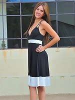 Shyla outdoors stretches her pussy wide open