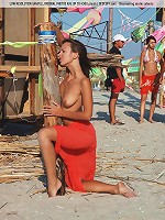 Anna naked at the sea side