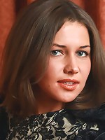 Sexy teen shows her shaved pussy upskirt