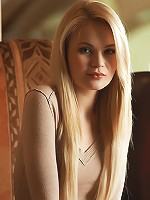 Talia | Delicate Balance