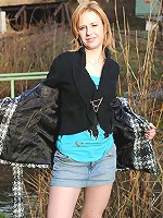 Nubiles.net Deina - Cute teen Deina plays with her moist pussy outdoors