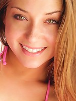 Nubiles.net Remy Lacroix - Gorgeous Nubile babe fucks her bald pussy poolside