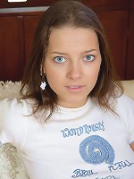 This nasty babe doesn't spare her pussy