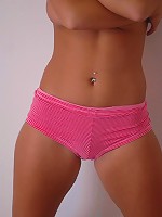 Caitlynn showsing her sexy in pink panties