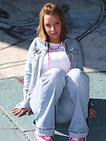 Caitlynn bares some ASS down by the river