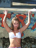 Caitlynn bares some ASS down by the river