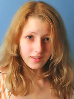 Teen fingering her unshaved twat