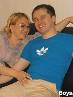 Blonde mom nailed tough