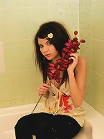 Stunning non-nude photos of fresh 18yo beauty!