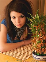 Sexy non-nude portrais of sweet 18yo teen Kaira