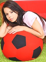 18yo teenage girl Kiki posing in her bedroom