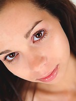 Petite teen Kiki in naked bodyart session