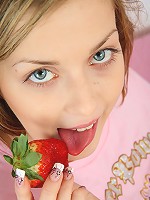 Strawberry, cream & juice